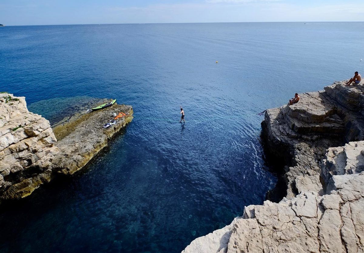 slacklining-2.jpg